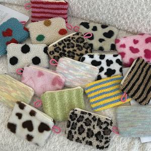 Sac de <span class=keywords><strong>maquillage</strong></span> suspendu pliable et écologique en tissu éponge doux et moelleux, à rayures tendance, avec fermeture éclair et poignée, idéal pour la vente en gros - Product Image 6