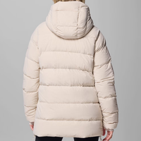 Veste d'hiver matelassée pour femme en tricot de haute qualité personnalisée avec rivets imperméables et rembourrage en polyester pour garder au chaud