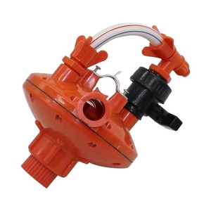Nuevo Regulador de Agua Bidireccional Naranja para Aves de Corral, Regulador de Línea de Agua para Cría de Ganado y Granjas Avícolas - Product Image 2