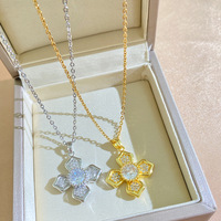 Collier Resoul Lucky 316L CZ Trèfle à Quatre Feuilles Style Vintage Romantique Floral Brillant pour Femme Anniversaire