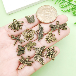 จี้โลหะผสมโบราณรูปผีเสื้อ แมลงปอ ผึ้ง สำหรับทำเครื่องประดับ DIY สไตล์เรโทร สำหรับงานสร้างสรรค์ - Product Image 2