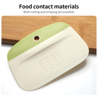 Petits gadgets de cuisine outil de cuisson à main gâteau nourriture pâtisserie hachoir plus lisse cutter grattoir à pâte en plastique