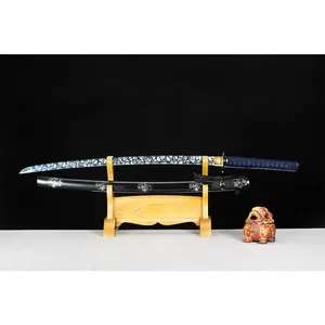 מכירה חמה חרבות עץ קטאנה שחורות בעבודת יד חרבות צעצוע במבוק בסגנון יפני לילדים