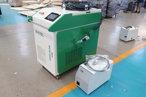 เครื่องเลเซอร์ไฟเบอร์ 3-in-1 รุ่นใหม่ 1.5KW 2KW 3KW สำหรับทำความสะอาด เชื่อม ตัด หัว Au3tech แบบมือถือ ระบายความร้อนด้วยน้ำ รับประกัน 3 ปี 1.5kW - Product Image 2