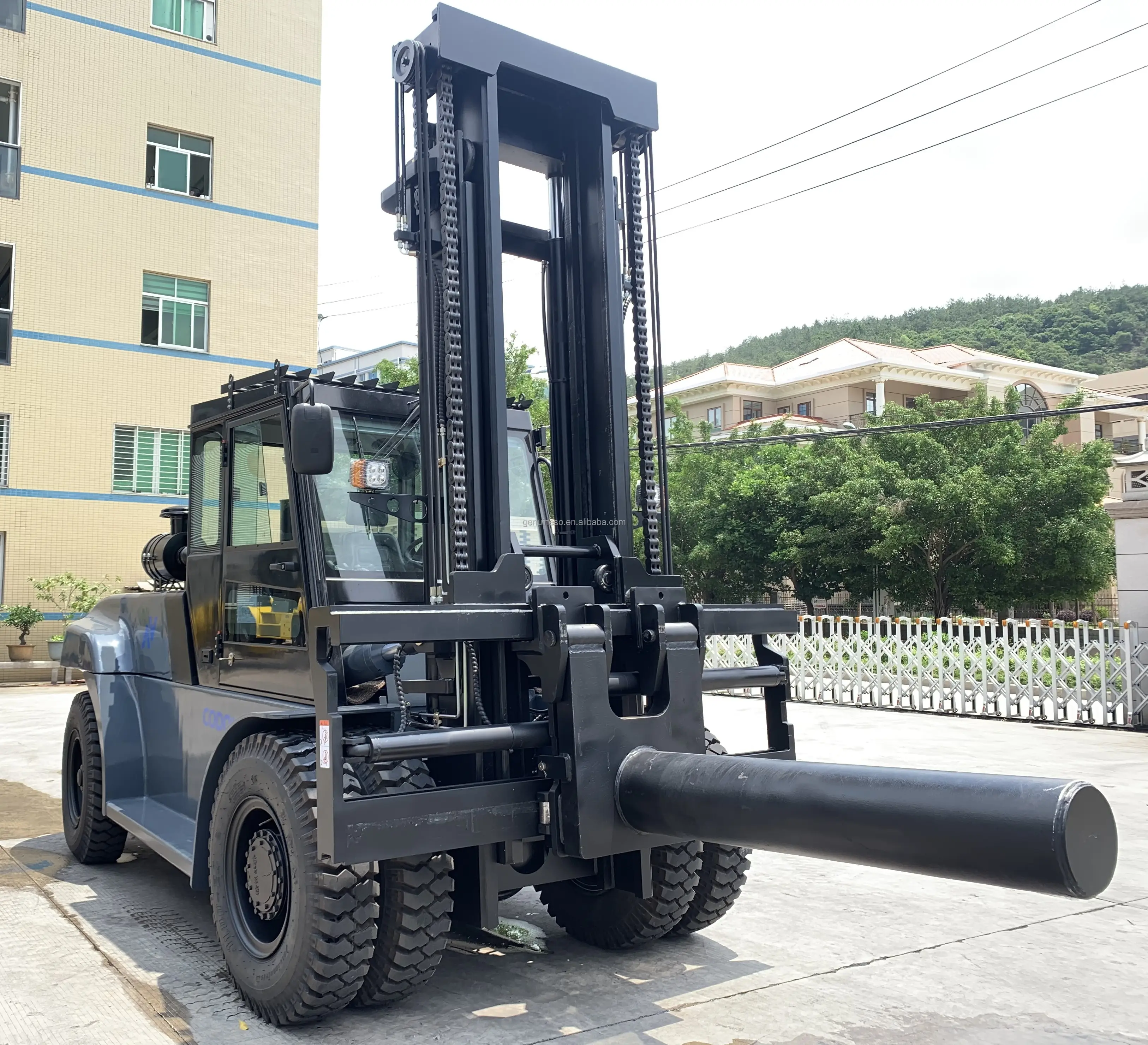 China Fornecedor Revendedor Preço 10ton 12ton Diesel Forklift Usado no Porto, Pedreira com Ce ISO