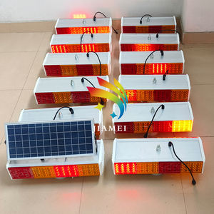 Feux de circulation solaires rouges et bleus double face personnalisés feux stroboscopiques à LED de sécurité routière feux d'avertissement solaires - Product Image 4