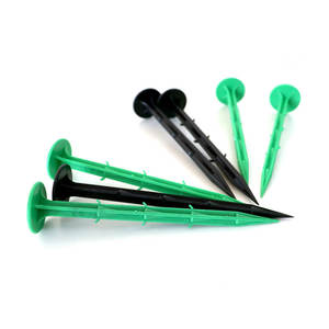 Goupilles de tente barbelées en plastique noir piquets de sol en PP tapis de mauvaises herbes agrafes de paillis d'ongles dans le jardinage - Product Image 1
