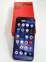 Smartphone One Plus 15 Version Globale 6,78 Pouces Amoled 165Hz Snap Dragon 8 Elite Gen5 7300mAh Charge Rapide 120W 5G