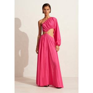 Robe longue asymétrique pour femmes avec des découpes à la taille audacieuses et une seule robe maxi rose en coton biologique à manches longues volumineuse - Product Image 1