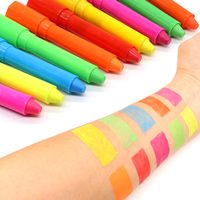 6 crayons de peinture fluorescente néon pour le visage, qui brillent sous la lumière noire, pour le maquillage du visage et du corps pour Halloween, les soirées en club et les fêtes lumineuses de Noël