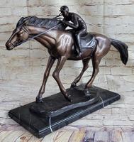 Sculpture de cheval de course en bronze Offre Spéciale grandeur nature avec statue de jockey