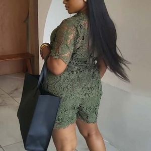 جودة عالية الصيف المرأة جوفاء بلون واحد قميص الدانتيل والسراويل القصيرة طقم من قطعتين - Product Image 6