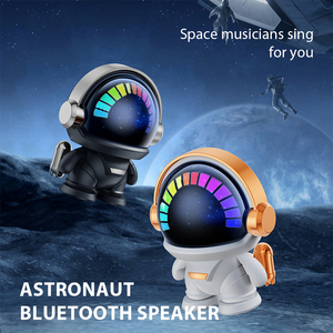 Altavoz Bluetooth K29 Astronaut Robert con Luz Ambiental RGB, Altavoz Inalámbrico Portátil para Decoración del Hogar, Regalos de Cumpleaños - Product Image 3