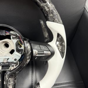 Volante Deportivo YLC de Fibra de Carbono y Cuero Suede Antideslizante para <span class=keywords><strong>BMW</strong></span> F25 F82 F45 X5 E53 E46 E92 M3 X1 F48 X3 F25 X3 E8 - Product Image 2