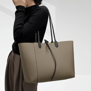 กระเป๋าสะพายไหล่สไตล์วินเทจเรียบง่ายสำหรับผู้หญิง ความจุขนาดใหญ่ ใช้งานได้หลากหลาย เหมาะสำหรับธุรกิจ กำลังเป็นที่นิยม กระเป๋าถือหนังแท้คุณภาพสูงสำหรับผู้หญิง - Product Image 2