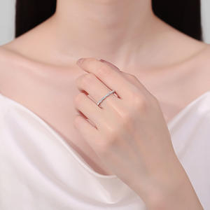 Mezza eternità anello a fascia intrecciata infinito Micro Moissanite intarsiato dimensioni 4-9 promessa di fidanzamento - Product Image 6