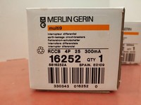 Disjoncteur différentiel PLC 1x Multi9 16252 ID/RCCB 25A 300mA 4 pôles pour produit sous garantie