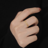 Bague de pinky minimaliste en acier inoxydable extrêmement fine de 0,5 mm pour femme, petite paire exclusive à porter ensemble, avec motif lumineux