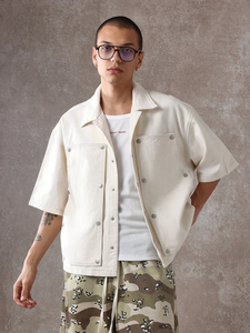 VARLDENS Carpenter Denim Shirt | Chaqueta Oversize Streetwear 100% algodón denim con una sensación firme y transpirable - Product Image 6