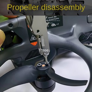 Mini-outil multifonctionnel porte-clés en acier inoxydable – Outil de réparation d'urgence essentiel pour l'extérieur et la maison - Product Image 4