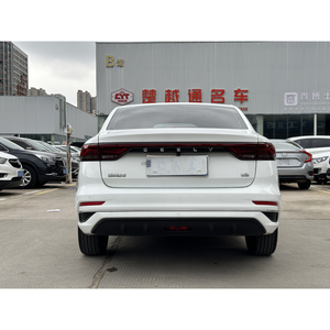 Hubei Yitong Geely Emgrand L Hi.p <span class=keywords><strong>Essence</strong></span> <span class=keywords><strong>Voiture</strong></span> d'<span class=keywords><strong>occasion</strong></span> intelligente pour adulte à prix abordable - Product Image 5