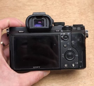 กล้องดิจิตอล Sony A7 <span class=keywords><strong>R</strong></span> II คุณภาพสูง 95% สภาพใหม่ ความละเอียด 42MP เหมาะสำหรับการเดินทางและการใช้งานส่วนตัว - Product Image 5