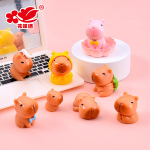 คาปิบาร่าน่ารัก ของตกแต่งโต๊ะเรซิ่น 35 มม. ของเล่น DIY แบบสุ่ม สำหรับเด็ก ทุกเพศ - Product Image 3