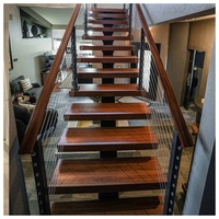 Rampe en câble métallique en acier inoxydable de conception moderne, classée parmi les meilleures de HIMOWAY, pour clôtures de balcon extérieur et poteaux de terrasse.
