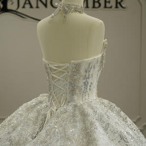 Gt26055 Nuevo Vestido de Novia Moderno de Alta Calidad con Apliques de Diamantes, Cola de Capilla Lujosa y Voluminosa para la Novia - Product Image 3