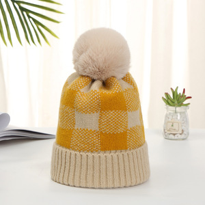 M 0369 dames automne hiver chapeaux Simple plaid tricot chapeau coréen capuche épaisse laine chaude acrylique pom pom bonnet - Product Image 2