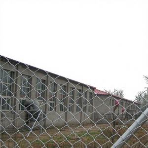 Malla de Alambre Galvanizado Recubierto de PVC de 6 pies, Tipo Ciclón, para Cercas de Granjas y Patios, Ecológica y Resistente a Ácidos - Product Image 1