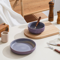 Vaisselle en céramique ronde moderne pour la restauration et les hôtels Salade en porcelaine pour assiette de chargeur Plats à steak pour restaurant en cadeau