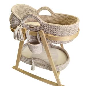 Handgemaakte moderne design Mozesmand van katoenen touw, geweven babybedje, gestreept, geweven mandje voor pasgeborenen met houten handvat, gehaakt wiegje - Product Image 2