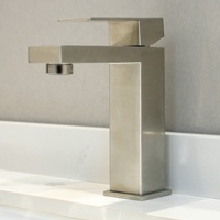 Prix usine robinet d'eau de luxe robinet de lavabo de salle de bain en laiton chaud et froid robinet de cascade d'évier de salle de bain de haute qualité
