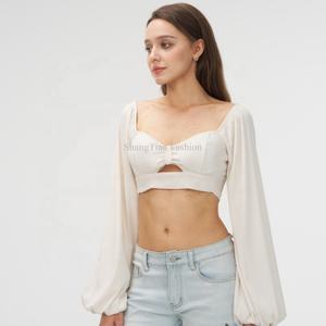 Top Corto para Mujer de Alta Calidad OEM con Logotipo Personalizado, Detalle de Corte Fruncido en la Parte Delantera, Manga Abullonada, Tops de Verano - Product Image 2