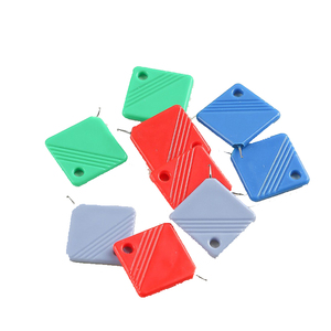 Enfile-Aiguille Rapide Multicolore pour Aiguille à Piquer, Outil d'Enfilage en Plastique Carré pour Bricolage à la Maison - Product Image 1