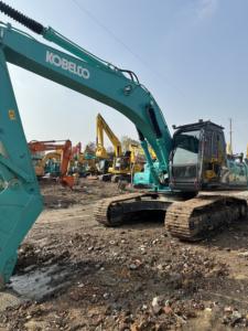 26 tonnes Japon Importé Pelle sur chenilles Kobelco SK260 d'occasion de taille moyenne 90% nouvelle assurance qualité de la pelle - Product Image 3