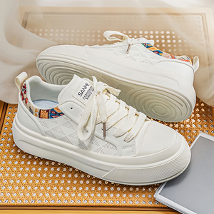 Chaussures de skate à semelle épaisse, chaussures plates en toile tendance, chaussures décontractées respirantes de haute qualité pour hommes et femmes - Product Image 5