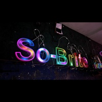Matériel acrylique de PVC de signalisation extérieure imperméable de lettres de publicité de LED pour des conseils de nom de société pour l'usage de bureau de magasins de détail