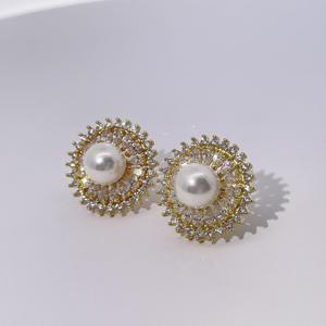 Boucles d'oreilles clous en perles classiques, élégantes et luxueuses de Tianyu Gems, avec placage or sur la laiton, pour femmes - Product Image 5