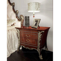 Lit King Size Classique de Luxe avec Tête de Lit Capitonnée Blanche, Décor Doré Sculpté sur Bois, Ensemble de Chambre à Coucher avec Armoire à 6 Portes