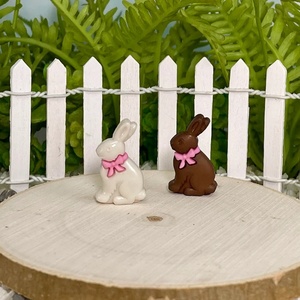 Lapin en <span class=keywords><strong>chocolat</strong></span> miniature en acrylique <span class=keywords><strong>de</strong></span> Pâques, friandises <span class=keywords><strong>de</strong></span> Pâques festives, cadeaux personnalisés <span class=keywords><strong>de</strong></span> Pâques, friandises <span class=keywords><strong>de</strong></span> lapin blanc et bordeaux - Product Image 4
