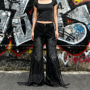 جينز عالي الجودة بالجملة مخصص بخصر مرتفع وقصة واسعة مع جيوب جانبية وأشرطة وشراشيب، مصنوع من القطن 100٪ بغسيل فاتح - Product Image 2