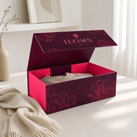 Boîte magnétique pliable rouge en une seule pièce avec estampage à chaud doré pour bouquet de fleurs, emballage cadeau pour vêtements