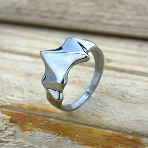 Anello VAF a forma di ala di pipistrello in acciaio inossidabile lucidato - Product Image 2