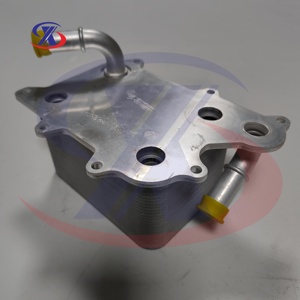 Refroidisseur d'huile moteur pour Ford F-350 Super Duty 6.7L HC3Z6A642A DC3Z-6L621-A DC3Z-6L621-B DC3Z-6L621-C 5408974 - Product Image 1
