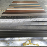 Nouveaux panneaux muraux en PVC effet imitation bois pour douche et revêtement mural humide