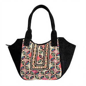 Bolso Tote Étnico Hecho a Mano, Estilo Boho, de Terciopelo Bordado, Impermeable, con Cierre de Cremallera - Product Image 2