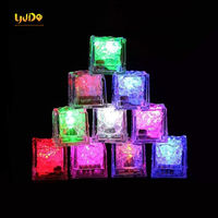 Cubetti di Ghiaccio LED Multicolore Lampeggianti Impermeabili Luminosi al Buio per Bar, Club, Feste in Casa, Decorazioni per Vino e Lauree