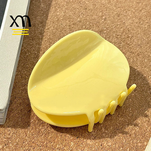 XinMei, pinzas para el cabello de estilo coreano a la moda para mujer, venta al por mayor, ovaladas, <span class=keywords><strong>2026</strong></span>, nueva pinza para el cabello con lunares, pinzas para el cabello personalizadas de acetato con logotipo - Product Image 2